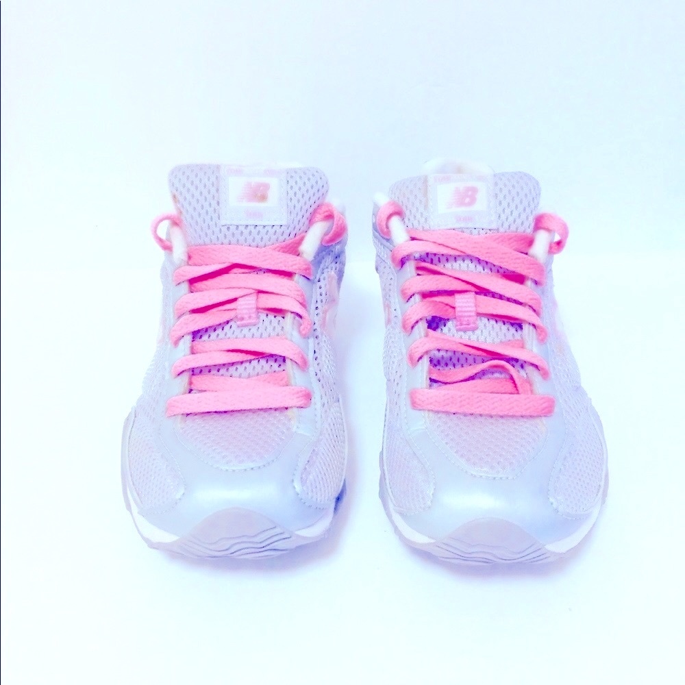 New Balance - Picture 2 of 5